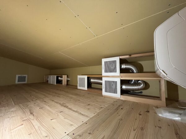 小屋裏